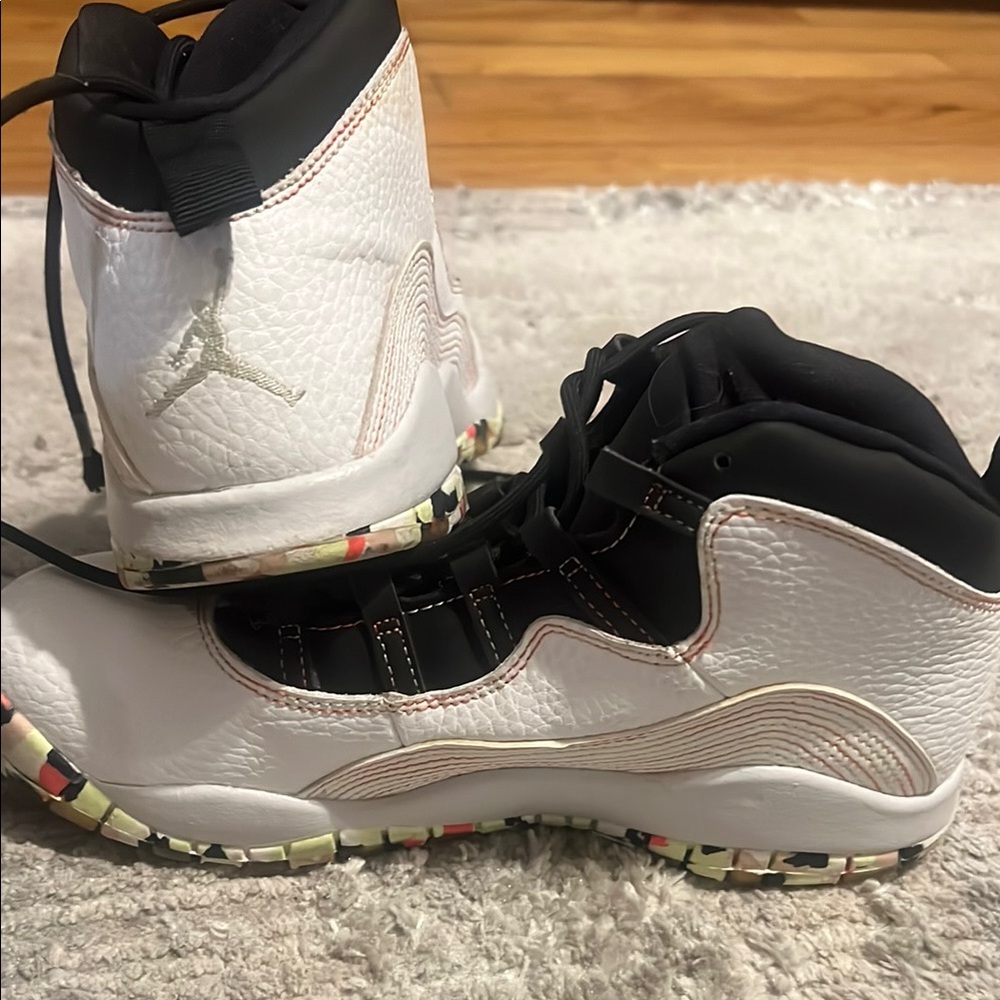 Jordan 10 Retro SE "Barely Volt" White/Barely Volt-Black BV1844 176 PS Size